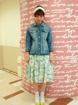 「アイテム（パンプス、イエロー系）」を使った、なかしーさん（レディース・163cm）の春コーディネート