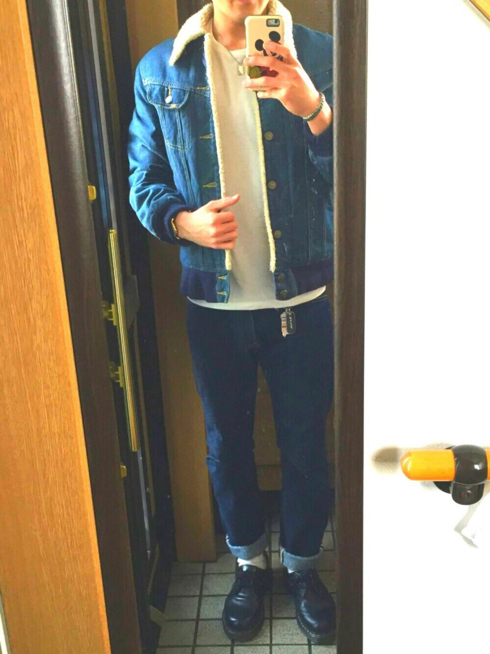 「デニムオンデニム、ボア、エヌハリウッド、LEE、NHOLLYWOOD、BEAMS、ドクターマーチン、Dr.Martens、Poul Smith、wjk」｜「Paul SmithのMULTI STRIPE & STONE NECKLACE / 160954 210（ネックレス、その他）」を使った、🐶さん（メンズ・175cm）の春コーディネートの1枚目の写真