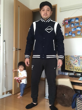 「F.C.R.B.（エフシーアールビー）のアイテム（スタジャン）」を使った、JBOYさん（メンズ・169cm）の秋コーディネート