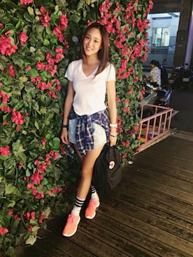 「UNI；QUE（ユニーク）のアイテム」を使った、Jie Qi さん（レディース・170cm）の夏コーディネート