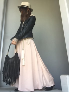 「フリンジバッグ」｜「アイテム（ライダースジャケット）」を使った、cheryさん（レディース・156cm）の春コーディネート