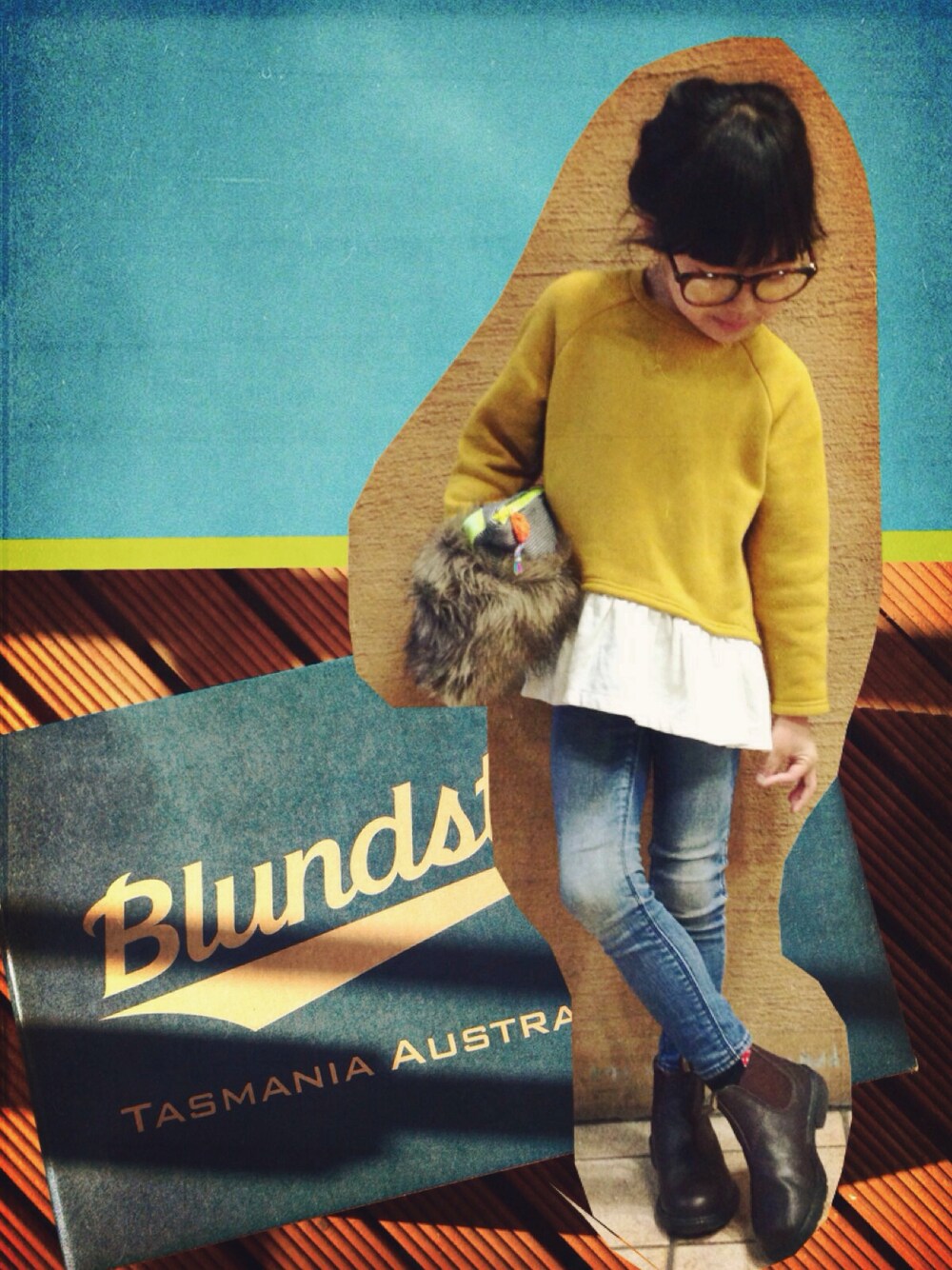 「kids、blundstone」｜「Blundstoneの【ブランドストーン】サイドゴアブーツ（ブーツ、ブラウン系）」を使った、2co”girlsさん（キッズ・110cm）の冬コーディネートの1枚目の写真