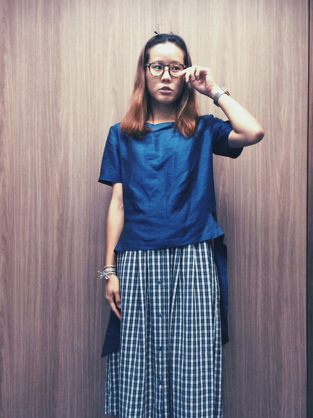 「sheepdeskstyle、sheep_ootd、linen、麻、summer style、vintage、古着、古着MIX、青、Hong Kong」｜「UNKNOWN.の2way linen top（トップス、ブルー系）」を使った、yoyeung さん（レディース・165cm）の夏コーディネートの1枚目の写真