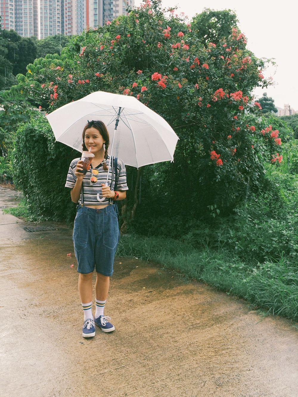 「sheepdeskstyle、sheep_ootd、summer、vintage、croptop」｜「KedsのNavy blue pro-keds（スニーカー、ブルー系）」を使った、yoyeung さん（レディース・165cm）の夏コーディネートの1枚目の写真