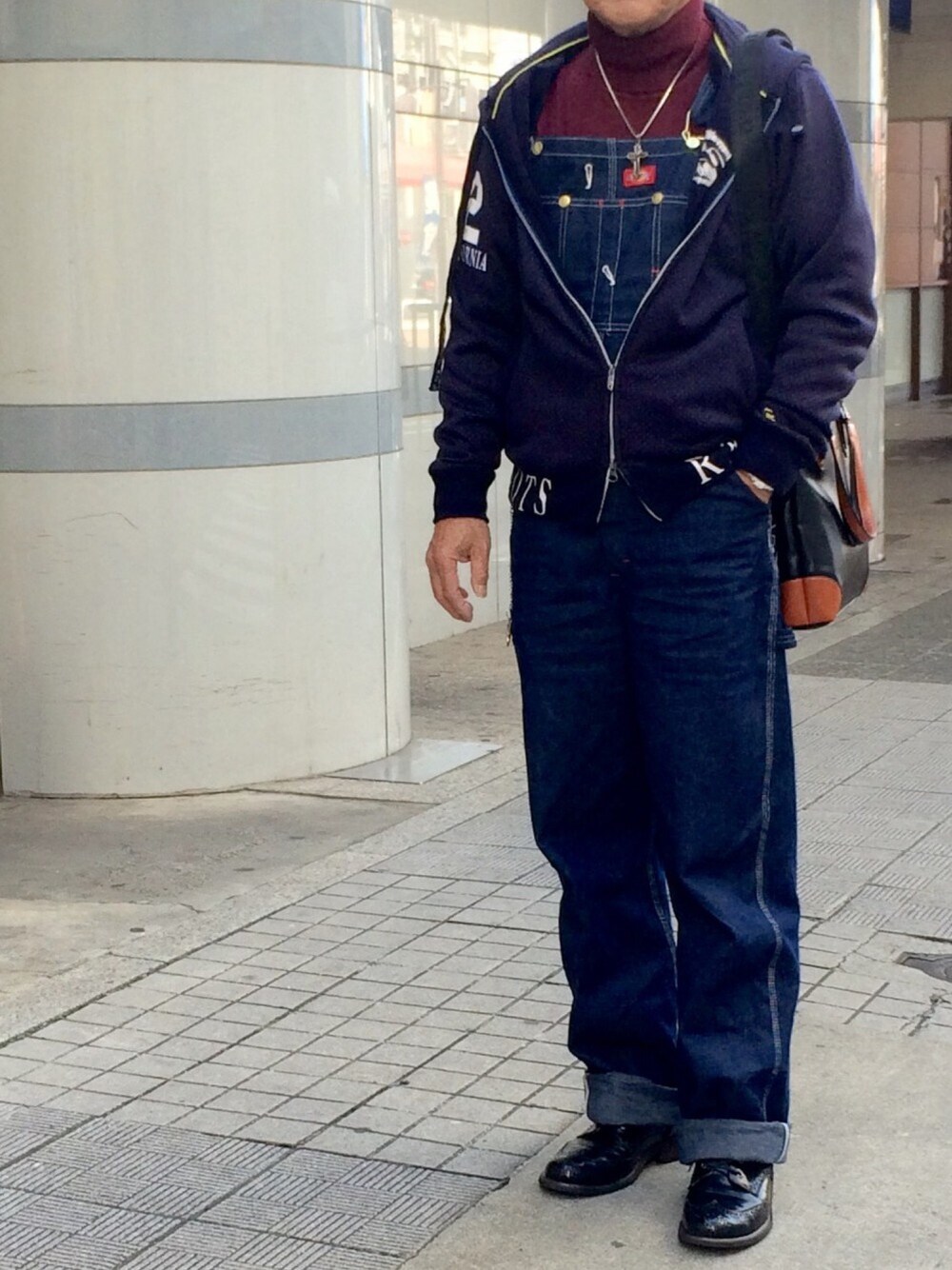 「サロペットデニム」｜「Dickiesのアイテム（サロペット/オーバーオール、ブルー系）」を使った、K-Kenji⚾️さん（メンズ・174cm）の冬コーディネートの1枚目の写真