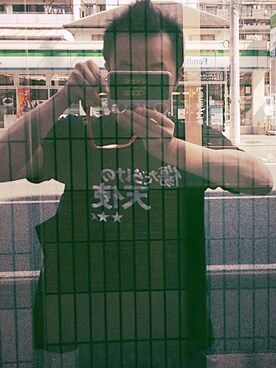 「傷だらけの天使のアイテム（Tシャツ/カットソー、ブラック系）」を使った、inainaさんの秋コーディネート