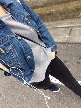 「LOWRYS FARM（ローリーズファーム）のアイテム（Tシャツ/カットソー、グレー系）」を使った、Charoさん（レディース・170cm）の春コーディネート