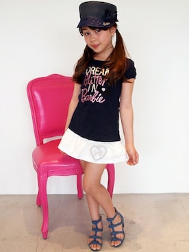 「Tシャツ×デニム」｜「アイテム（ハンチング/ベレー帽）」を使った、Barbie Kidsさん（キッズ・128cm）の春コーディネート