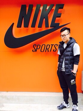 「NIKE SPORTSWEAR（ナイキスポーツウェアー）のアイテム（ジャケット/アウター）」を使った、唐史迪さん（メンズ・180cm）の冬コーディネート