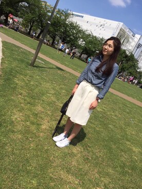 「ELFORBR（エルフォーブル）のアイテム（その他パンツ、ホワイト系）」を使った、かおりですけどさん（レディース）の春コーディネート