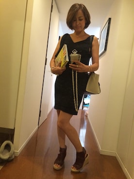 「アイテム（ブーティ、レッド系）」を使った、かみせみわさん（レディース・162cm）の冬コーディネート