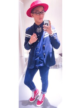 「red」｜「アイテム（ダウンジャケット/コート）」を使った、Ryan 진치원 さん（メンズ・170cm）の冬コーディネート