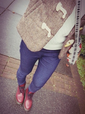 「アイテム（ダウンベスト、ブラウン系）」を使った、rina さん（レディース・162cm）の秋コーディネート