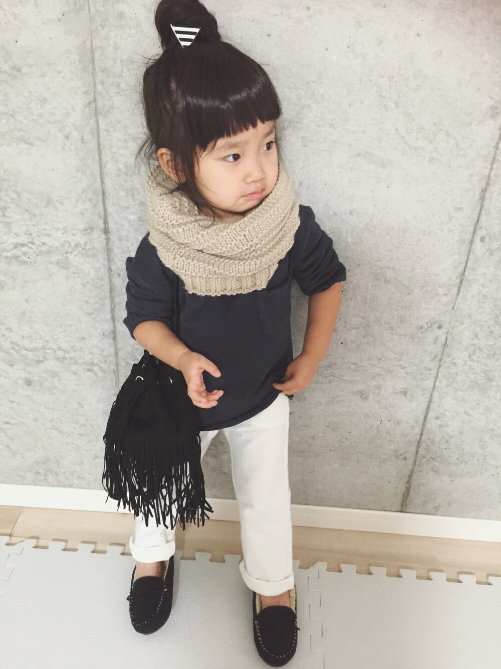 「キッズコーデ、キッズファッション、kids、プチプラ、3歳、シンプル、前髪ウィッグ、女の子、GU、おんなのこ」｜「OLD NAVYのアイテム（ニット/セーター、ブルー系）」を使った、yuaさん（キッズ・90cm）の秋コーディネートの1枚目の写真