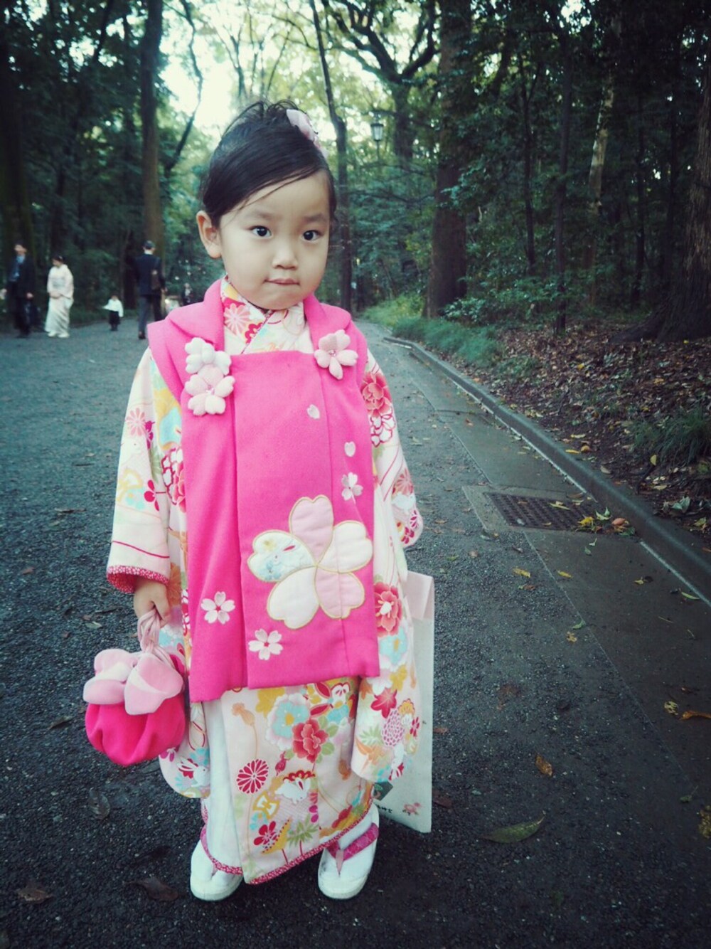 「七五三、3歳、kids」｜「七五三のアイテム（その他、ホワイト系）」を使った、yuaさん（キッズ・90cm）の秋コーディネートの1枚目の写真