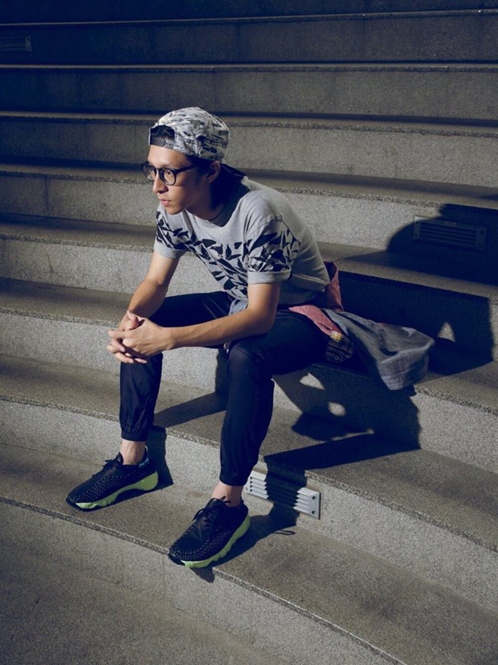 「staple、PUBLISH、NIKE、footscape woven」｜「stapleのアイテム（キャップ、グレー系）」を使った、SunnySashaSunさん（メンズ・175cm）の秋コーディネートの1枚目の写真