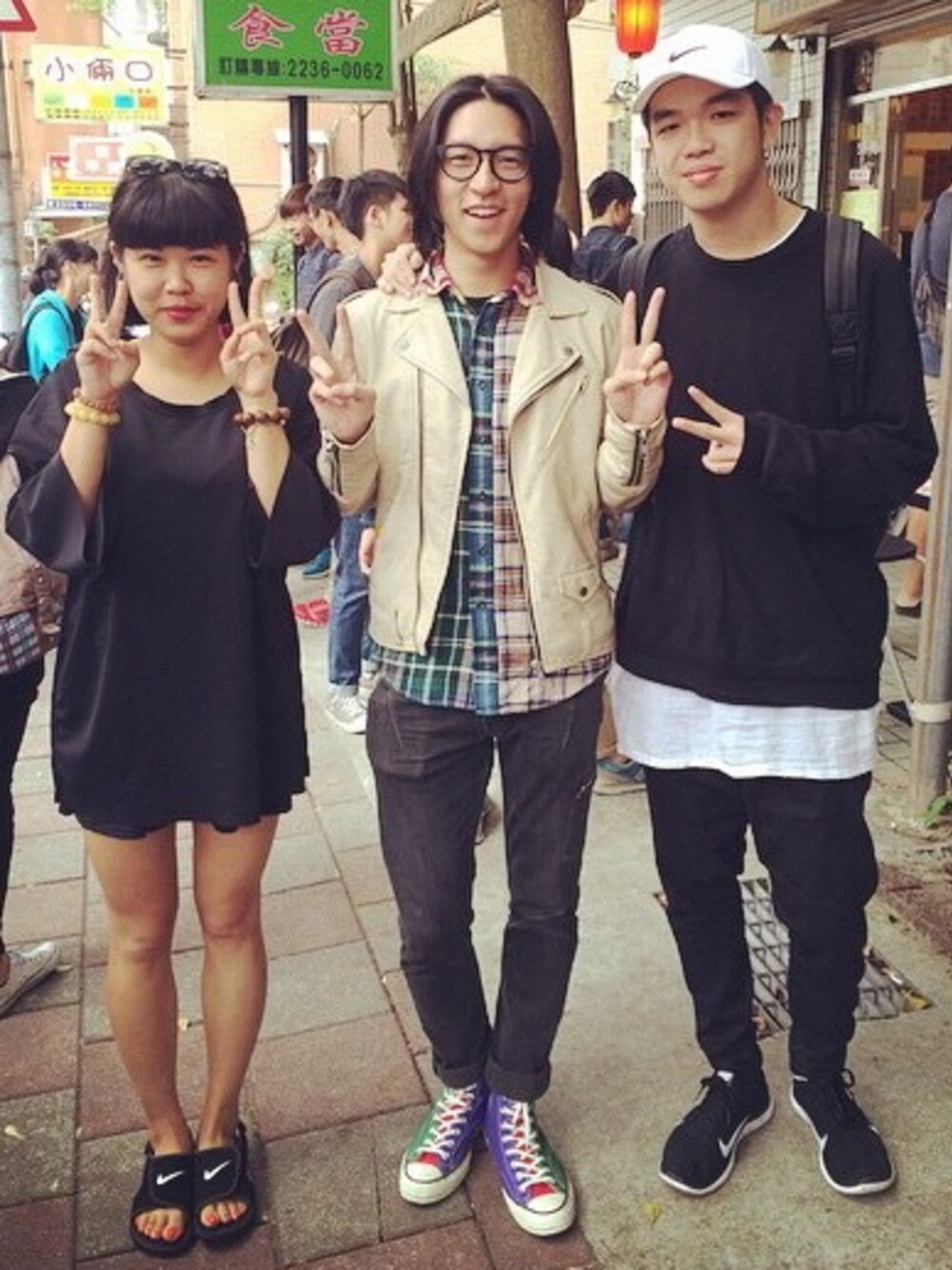 「UNIQLO、H&M、converse、uu、undercover、1970s、Chuck Taylor」｜「UNIQLOのアイテム（シャツ/ブラウス、その他）」を使った、SunnySashaSunさん（メンズ・175cm）の冬コーディネートの1枚目の写真