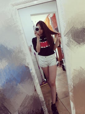 「MOSCHINO（モスキーノ）のアイテム（Tシャツ/カットソー、ブラック系）」を使った、Mackina_xoxoさん（レディース・165cm）の秋コーディネート