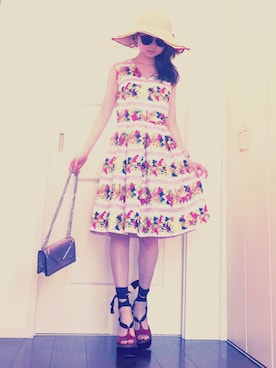 Lisa Rose Blossomさんのコーディネート