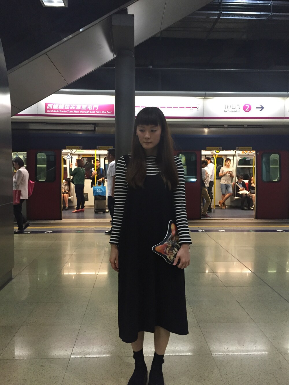 「UNDER COVER、Tokyo bopper、BELLY BUTTON、overall、black and white、stripe、ootd」｜「UNIQLOのアイテム（Tシャツ/カットソー、ブラック系）」を使った、Kiannbooさん（レディース・163cm）の秋コーディネートの1枚目の写真