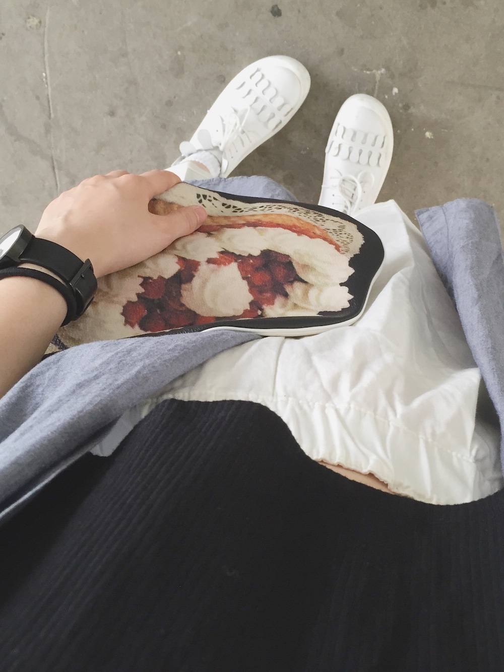 「ootd、lookbook、summer、STYLE、black and white、code」｜「BellyButtonのアイテム（ブーツ、ホワイト系）」を使った、Kiannbooさん（レディース・163cm）の夏コーディネートの1枚目の写真