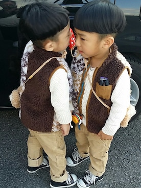 「アイテム（ダウンベスト、ブラウン系）」を使った、reo_rio_さん（キッズ・100cm）の冬コーディネート