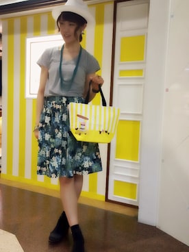 「アイテム（アクセサリー、グリーン系）」を使った、aikoさん（レディース・169cm）の春コーディネート