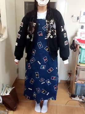 「エプロンワンピース」｜「アイテム（ジャケット/アウター）」を使った、せらさん（レディース・164cm）の春コーディネート