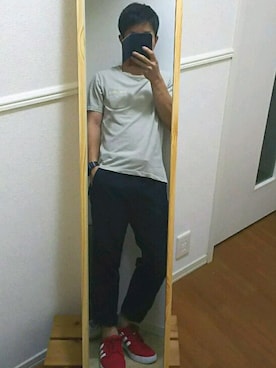 「古着のアイテム（Tシャツ/カットソー、ベージュ系）」を使った、ケーンさん（メンズ・164cm）の春コーディネート