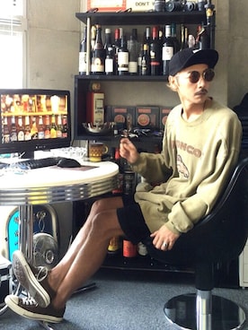 「kicks」｜「アイテム（スウェット）」を使った、さん（メンズ・177cm）の秋コーディネート