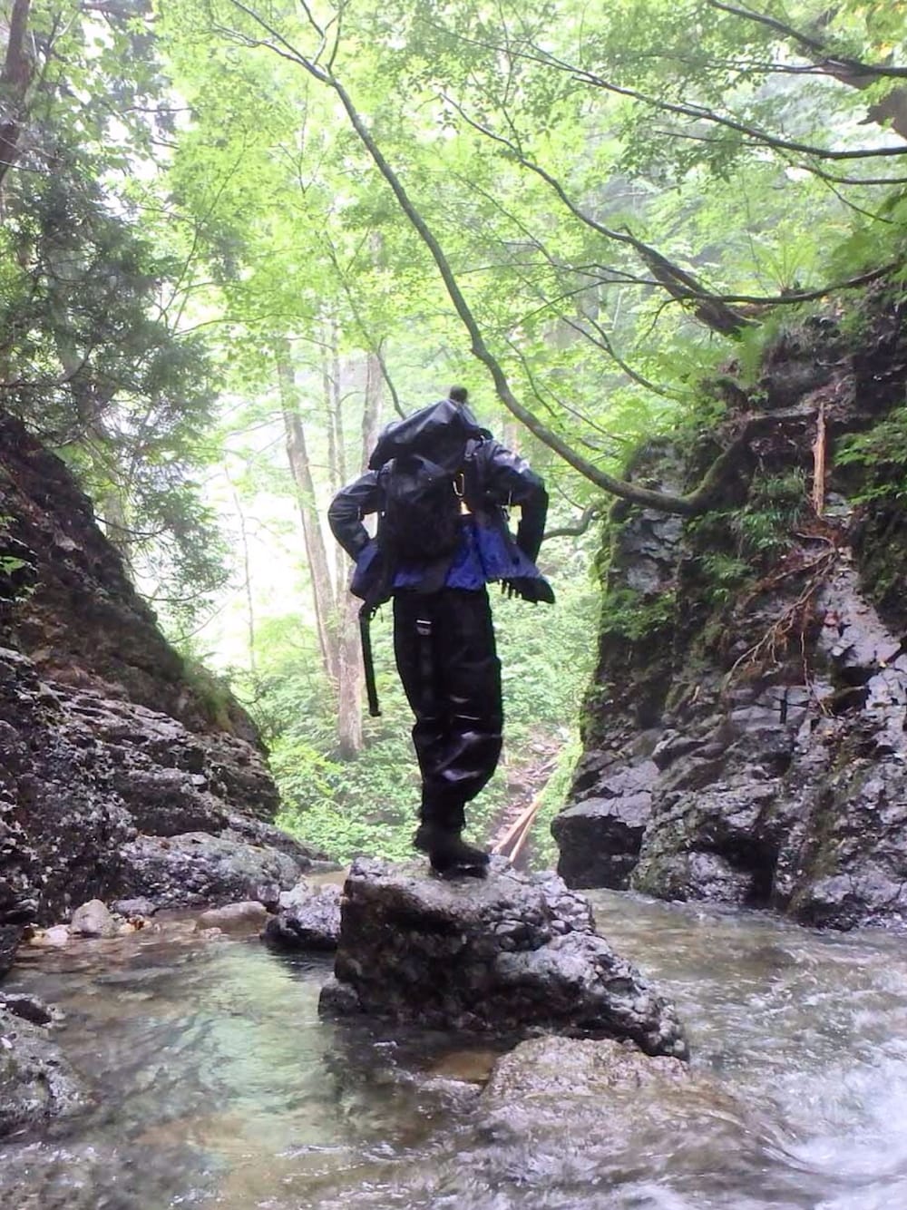 「extremefishing、MofM(manofmoods)、mountain of moods、outdoor、釣り、FISHING、谷川岳、秋のコーデ、秋コーデ、みなかみ」｜「KLATTERMUSENのクレッタルムーセン / アルスビンAlpine Pack（バックパック/リュック、ブラック系）」を使った、福山正和さん（メンズ・178cm）の秋コーディネートの1枚目の写真