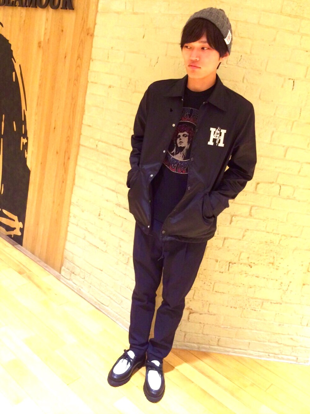 「シンプルコーデ、黒、ロング丈、秋服、オトナカジュアル、大人カジュアル、大人コーデ、ヒステリックグラマー、Hysteric Glamour」｜「HYSTERIC GLAMOURのI WISH pt コーチJK（ブルゾン、ブラック系）」を使った、chibaaaaaさん（メンズ・178cm）の秋コーディネートの1枚目の写真