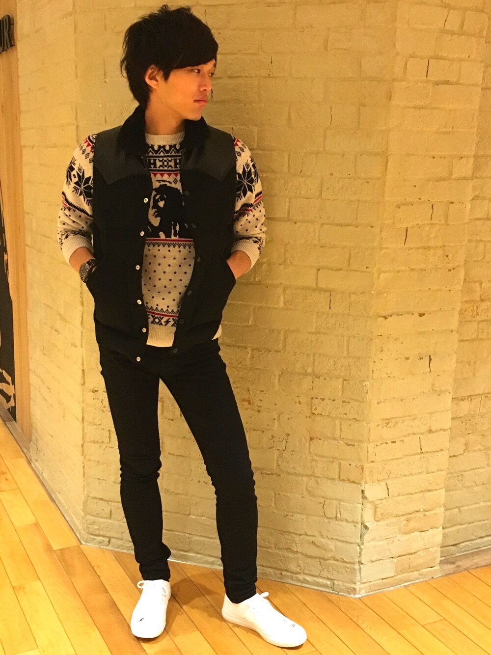 「大人カジュアル、オトナカジュアル、スキニーデニム、ブラックコーデ、ラクチンコーデ、Hysteric Glamour、ヒステリックグラマー」｜「HYSTERIC GLAMOURのアイテム（ジャケット/アウター、ブラック系）」を使った、chibaaaaaさん（メンズ・178cm）の秋コーディネートの1枚目の写真