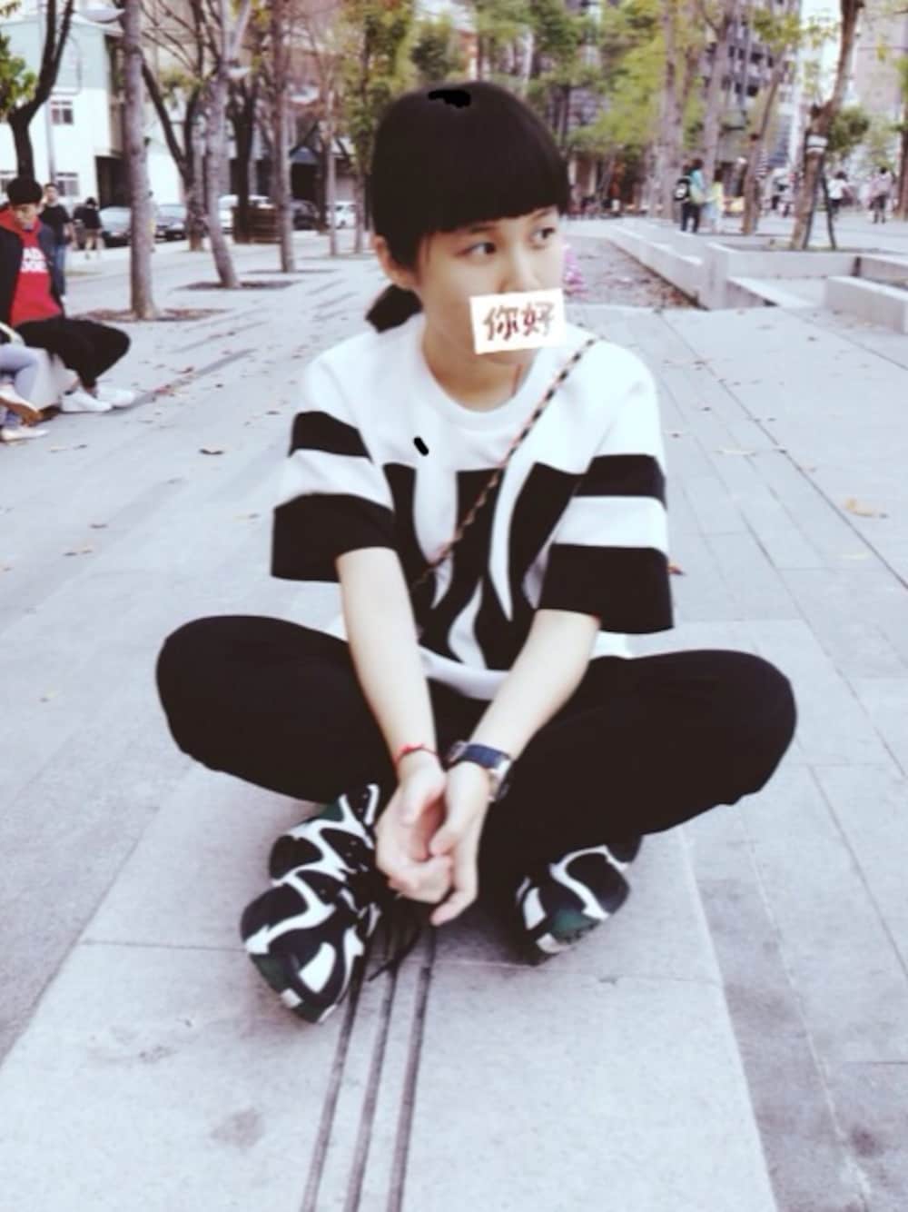 「Taiwan、girl、black、white、reebok、summer、ootd」｜「Reebokのアイテム（スニーカー、ブラック系）」を使った、VVVさん（レディース・157cm）の夏コーディネートの1枚目の写真