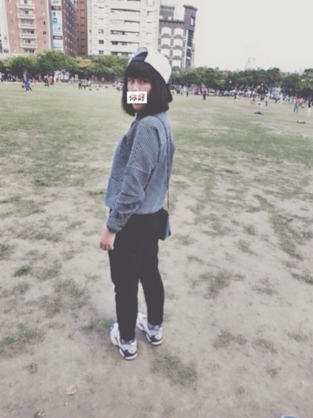 「Taiwan、girl、black、white、snapback、hat、reebok」｜「UNIQLOのアイテム（その他パンツ、ブラック系）」を使った、VVVさん（レディース・157cm）の夏コーディネートの1枚目の写真