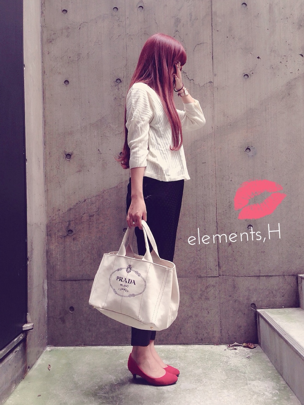 「タックパンツ、パールネックレス、トートバッグ、白Tシャツ、エレメンツアッシュ、elements,H」｜「elements,Hのバックリボンパンツ
elements,H（その他パンツ、ブラック系）」を使った、Mitsubaさん（レディース・160cm）の秋コーディネートの1枚目の写真