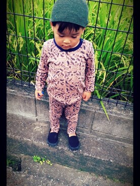 「ヒラキ（ヒラキ）のアイテム（モカシン/デッキシューズ、ブラック系）」を使った、ERENさん（キッズ・100cm）の秋コーディネート