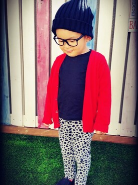 「MARKEY'S（マーキーズ）のアイテム（カーディガン/ボレロ、レッド系）」を使った、ERENさん（キッズ・100cm）の秋コーディネート