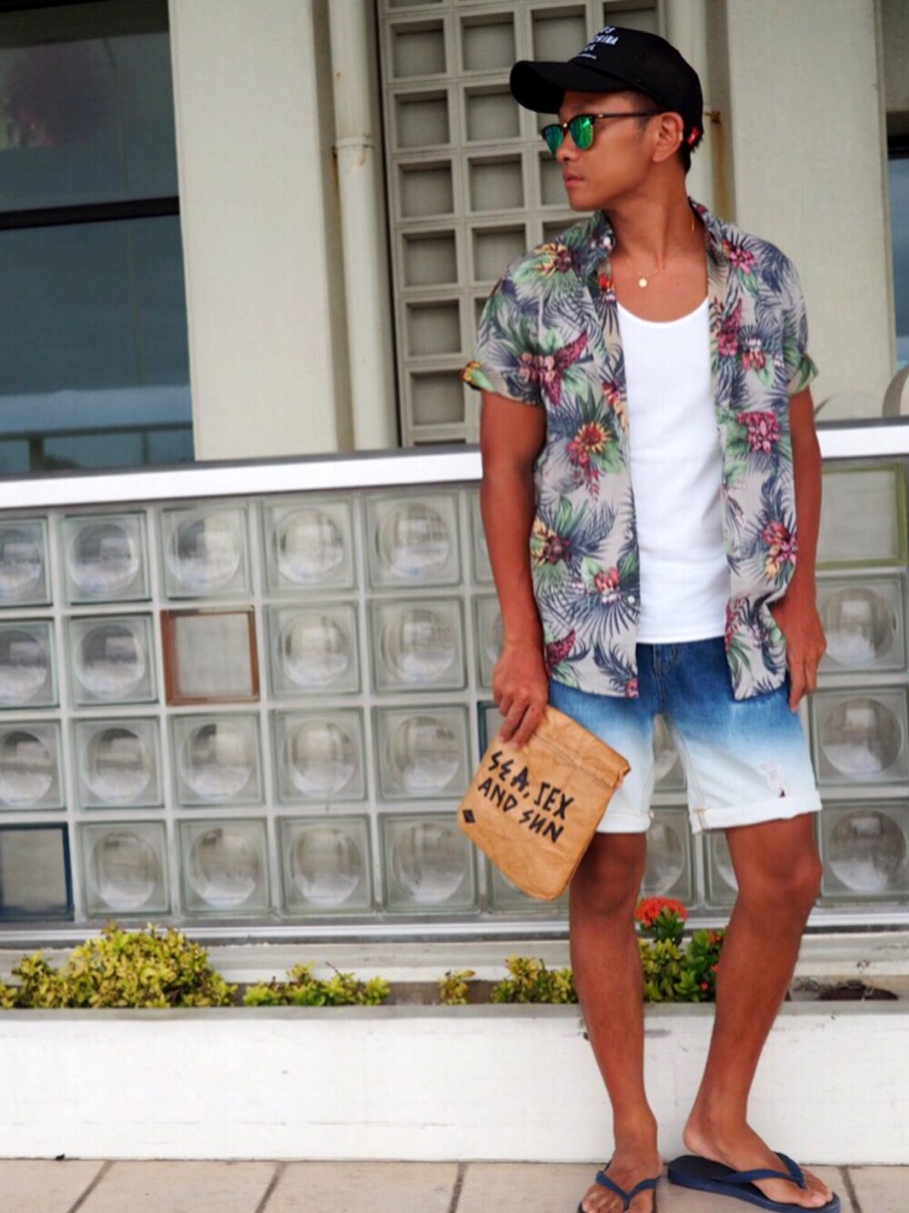 「H&M、GAP、tcss、havaianas、ray ban、DEUS EX MACHINA」｜「H&Mのアイテム（シャツ/ブラウス、その他）」を使った、tky_1098さん（メンズ・172cm）の夏コーディネートの1枚目の写真