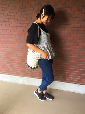「リメイクのアイテム（タンクトップ、ブルー系）」を使った、YUIさん（レディース・166cm）の夏コーディネート