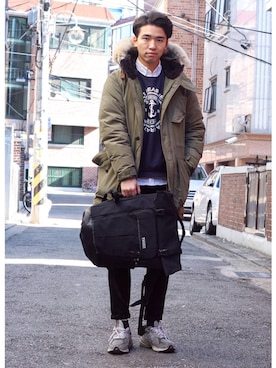 「sweatshirt」｜「アイテム（ジャケット/アウター）」を使った、koalrangさん（メンズ・174cm）の冬コーディネート