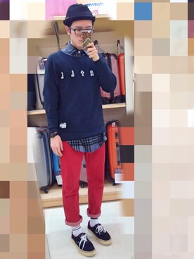 「アイテム（デニムパンツ、レッド系）」を使った、アナーキー田中さん（メンズ・171cm）の春コーディネート