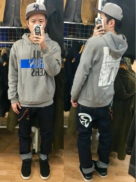 「ROLLING CRADLE（ローリングクレイドル）のアイテム（デニムパンツ）」を使った、アナーキー田中さん（メンズ・171cm）の冬コーディネート