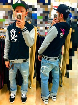 「ROLLING CRADLE（ローリングクレイドル）のアイテム（デニムパンツ）」を使った、アナーキー田中さん（メンズ・171cm）の春コーディネート