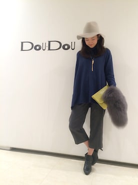 「アイテム（クラッチバッグ、イエロー系）」を使った、DouDou_STAFFさん（レディース・166cm）の冬コーディネート