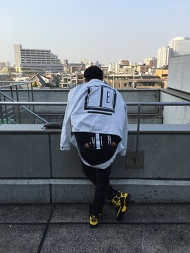 「大学」｜「アイテム（デニムジャケット）」を使った、Takahiro Kiguchiさん（メンズ・169cm）の冬コーディネート
