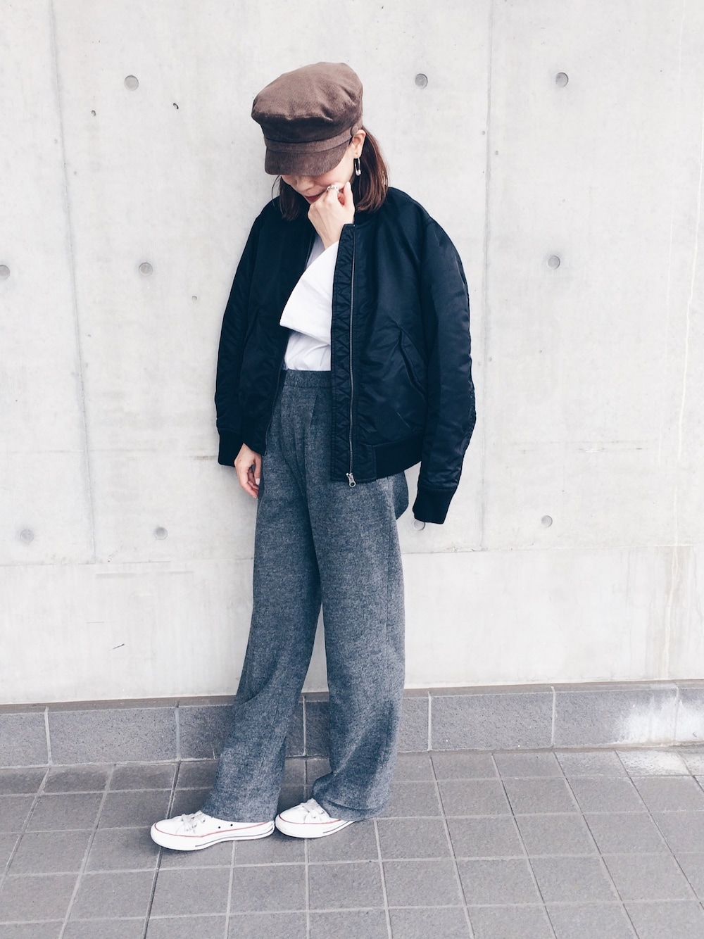 「MEER.のアイテム（キャスケット、ブラウン系）」を使った、下島麻子さん（レディース・159cm）の秋コーディネートの1枚目の写真