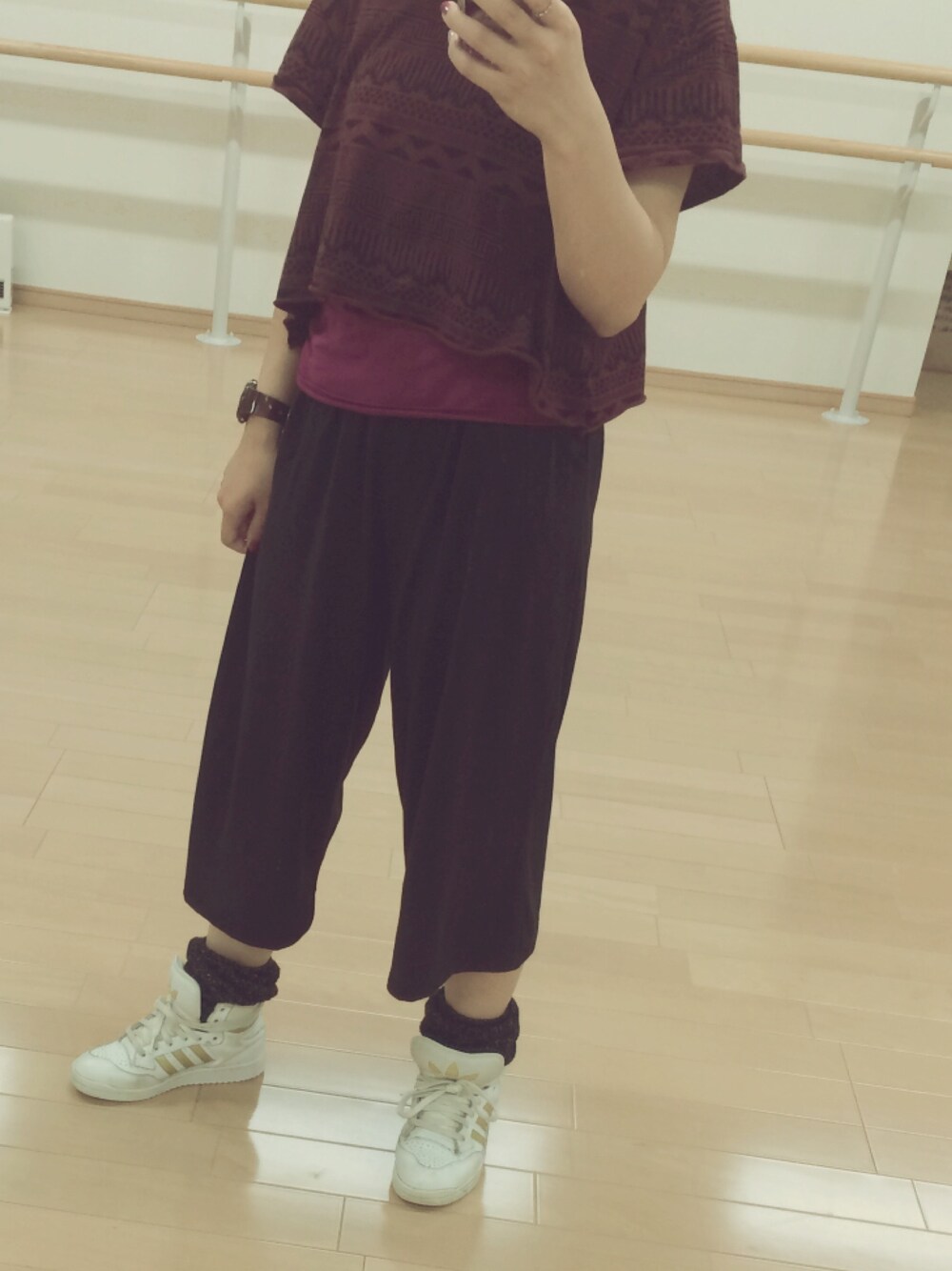 「GUのアイテム（ルームウェア/パジャマ、ブラック系）」を使った、YU!!!!NAさん（レディース・156cm）の冬コーディネートの1枚目の写真