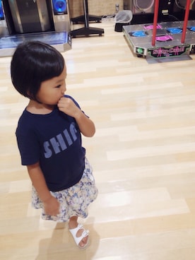 「アイテム（スカート、ブルー系）」を使った、MOMOさん（キッズ・110cm）の夏コーディネート