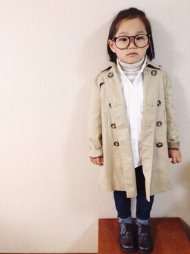 「Right-on（ライトオン）のアイテム（トレンチコート）」を使った、MOMOさん（キッズ・110cm）の冬コーディネート